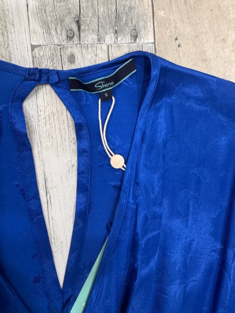 🆕 shore Royal Blue Willow Romper Satin, Floral, Belted, Elastic Waist Sz. S - Picture 3 of 13